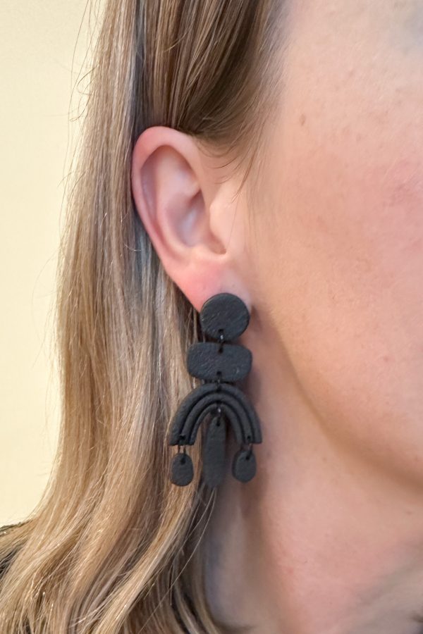 Daphanie Dangles - Image 2