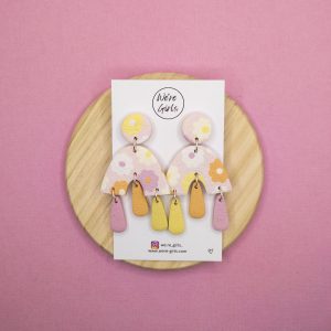 Bonnie Dangles