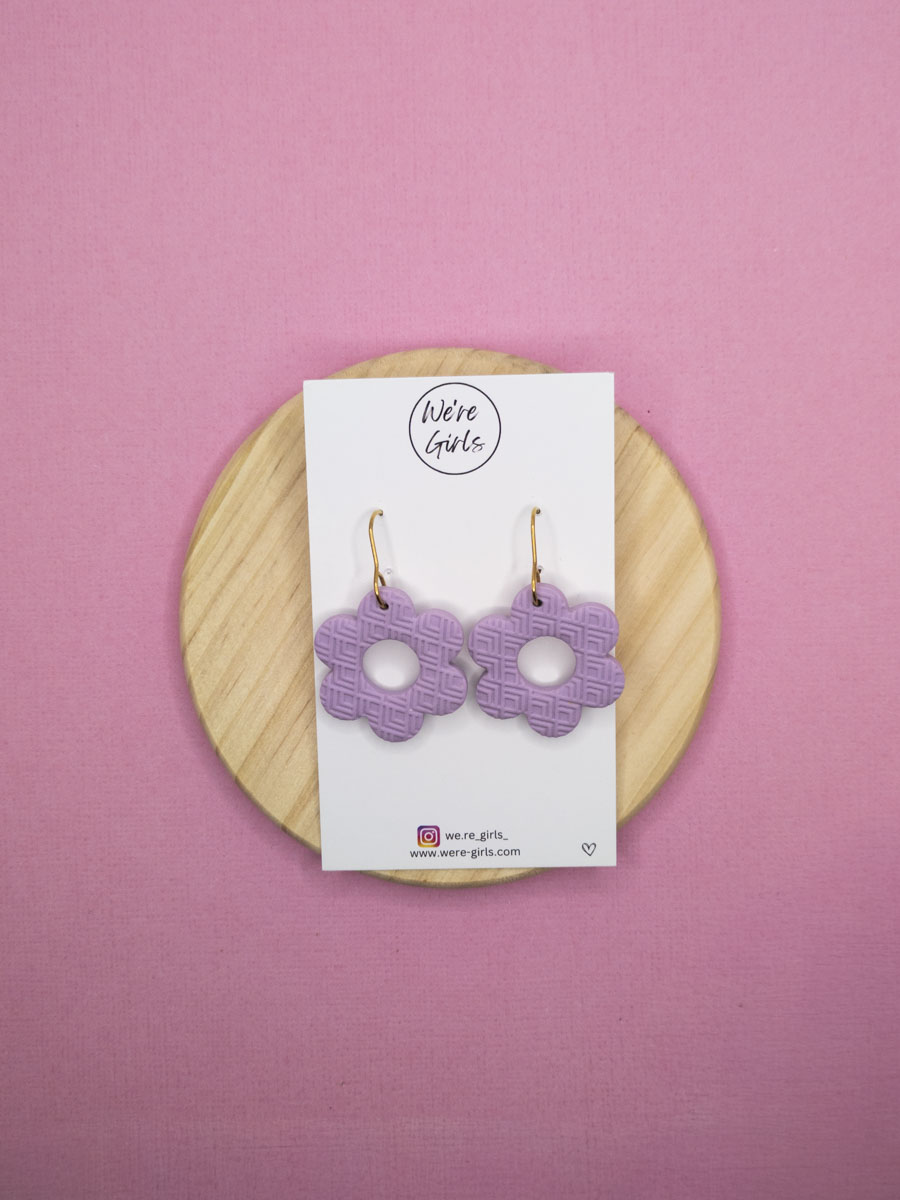 Lilly Dagles Gold Lavender