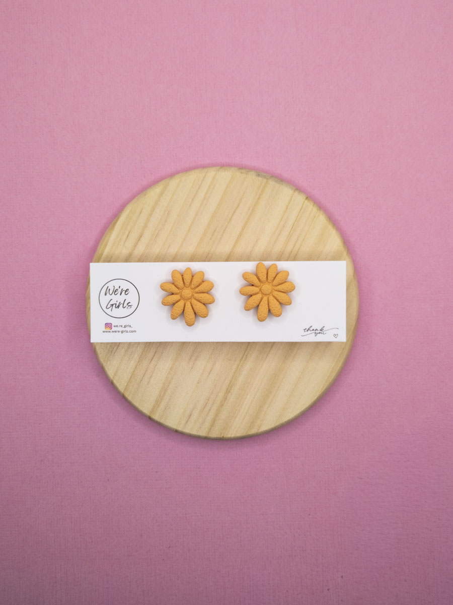 Lizzie Studs Orange